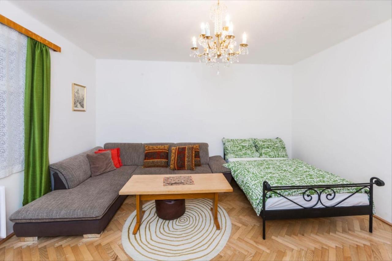 Fairytale Apartment Under The Castle - 5 Min City! Чеський Крумлов Екстер'єр фото