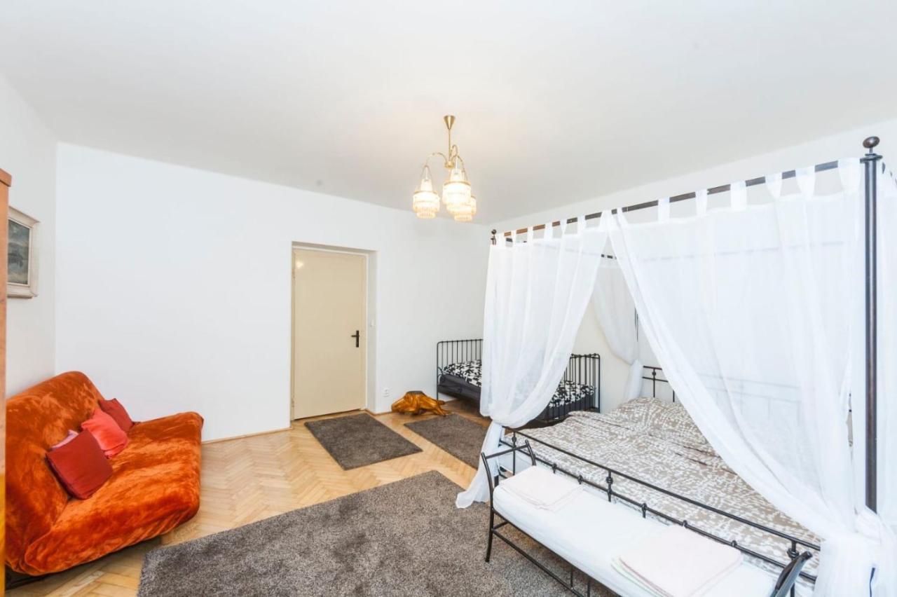 Fairytale Apartment Under The Castle - 5 Min City! Чеський Крумлов Екстер'єр фото